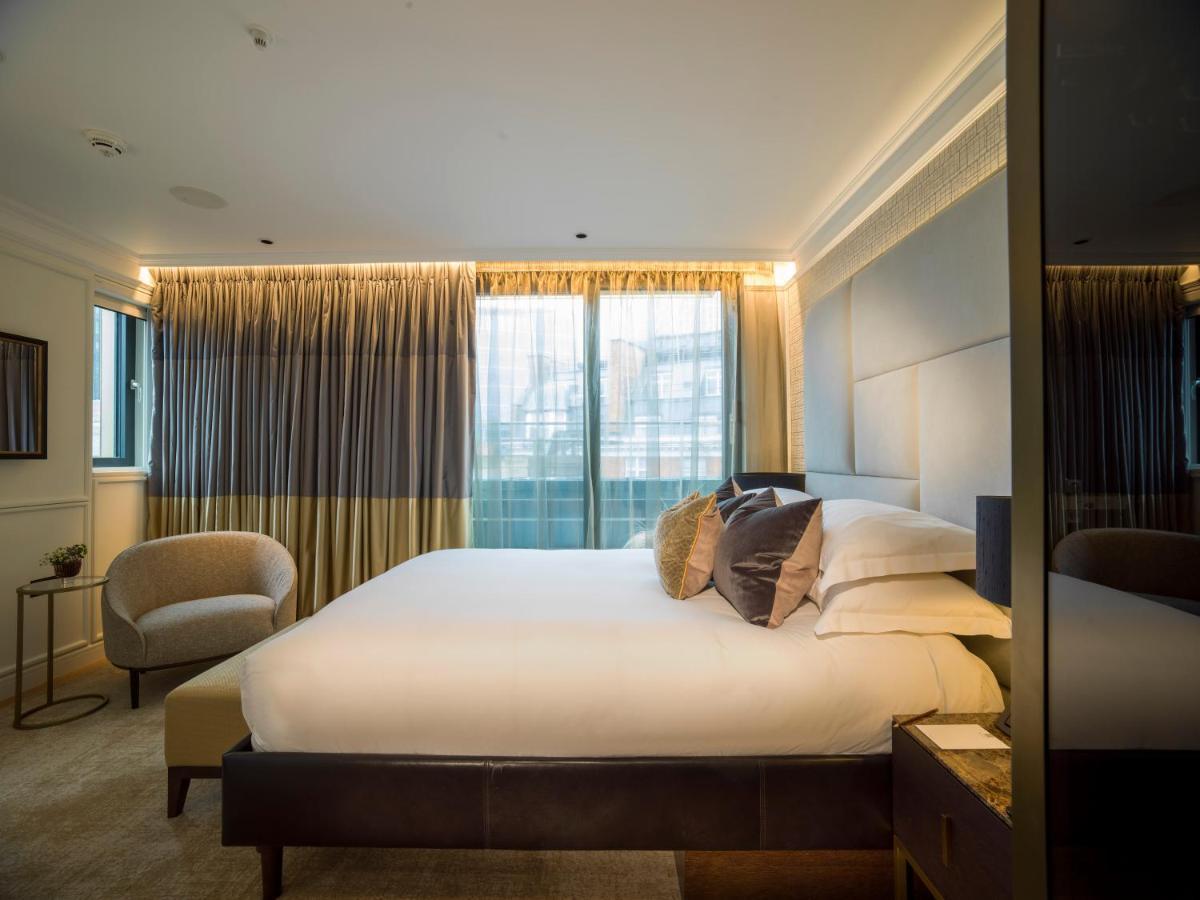 Suite The Astor com 3 Quartos
