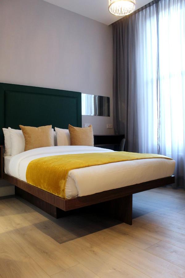 Quarto Duplo