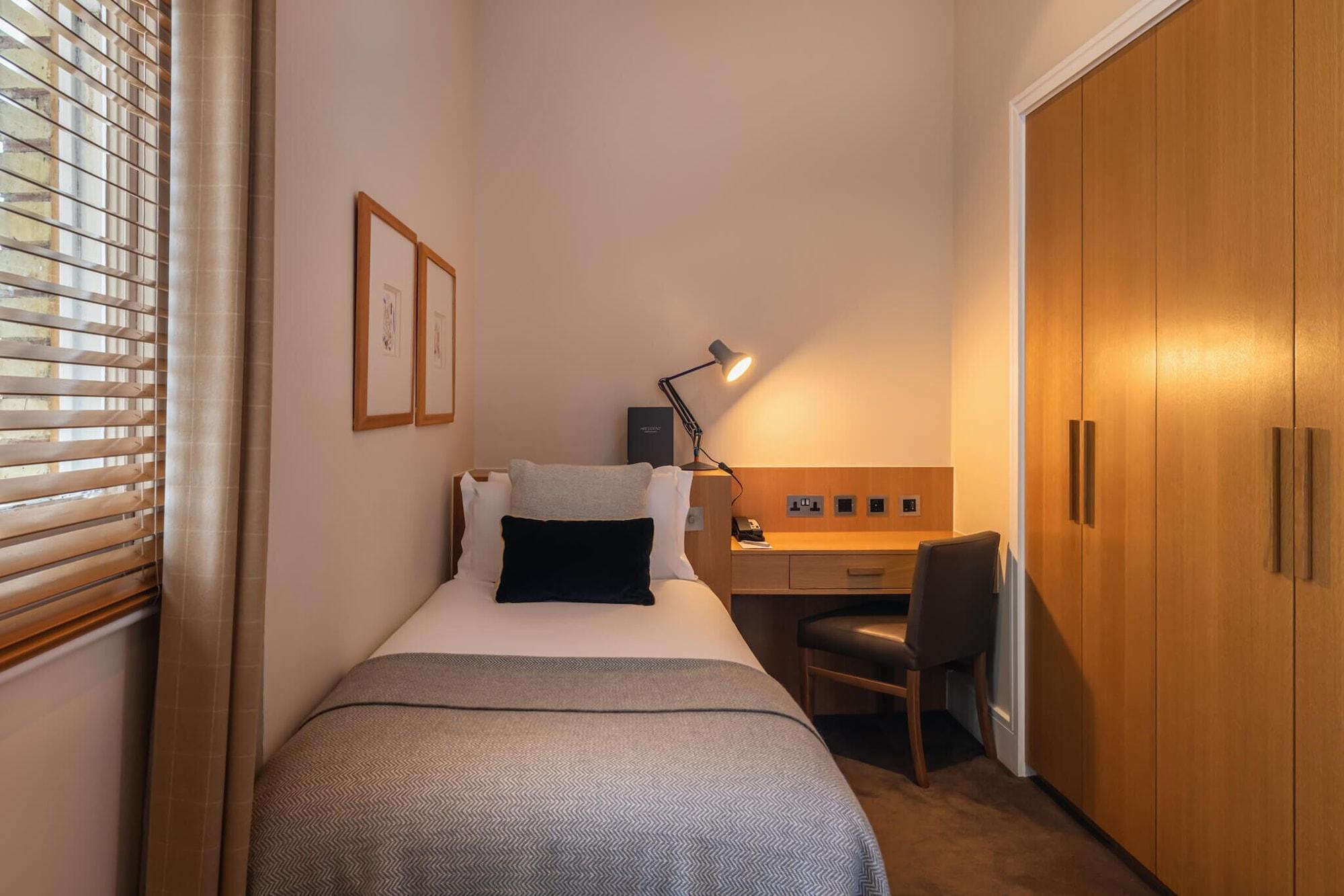 Single Room,1208889184:JPEG