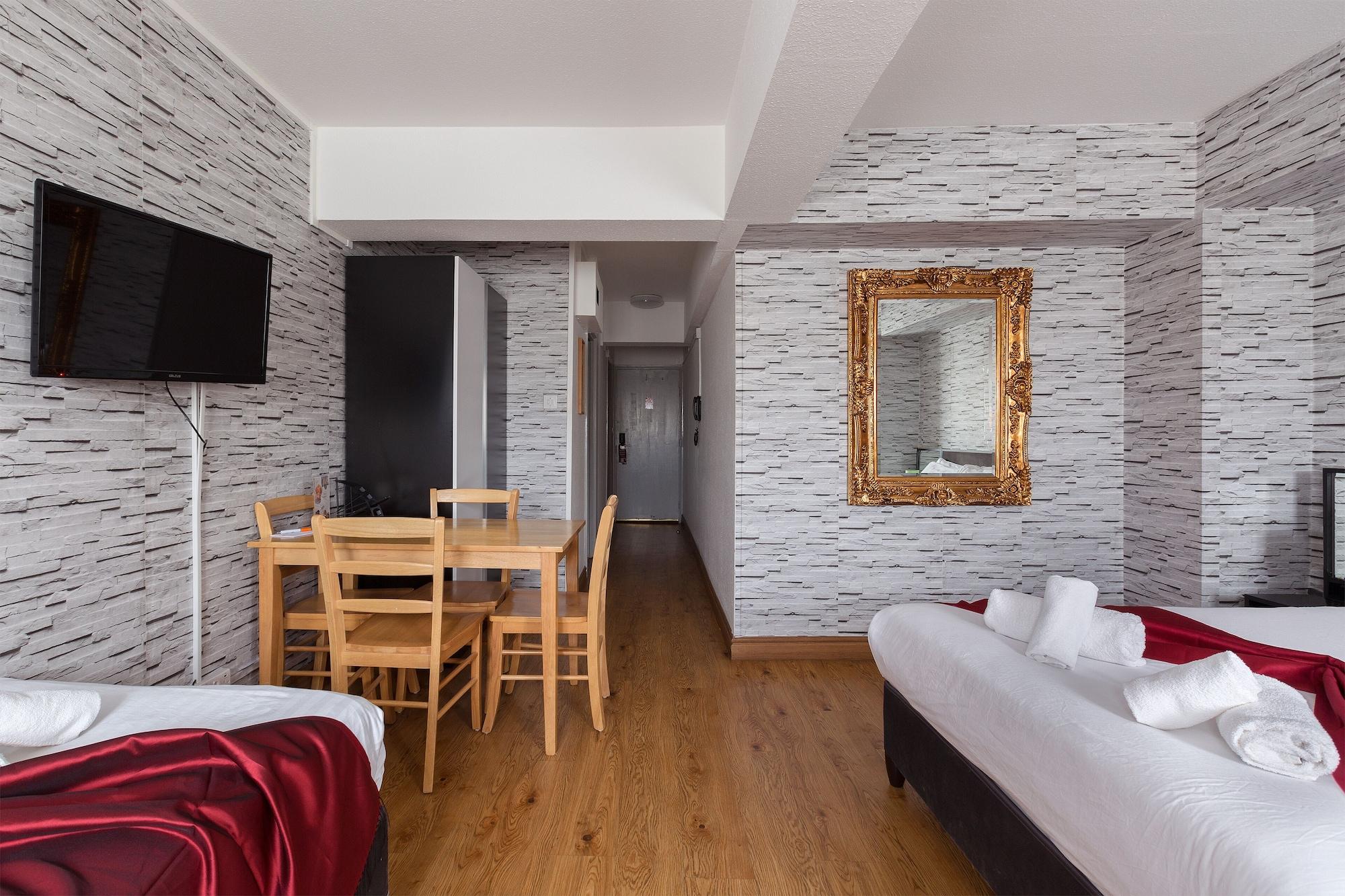 Comfort Triple Room