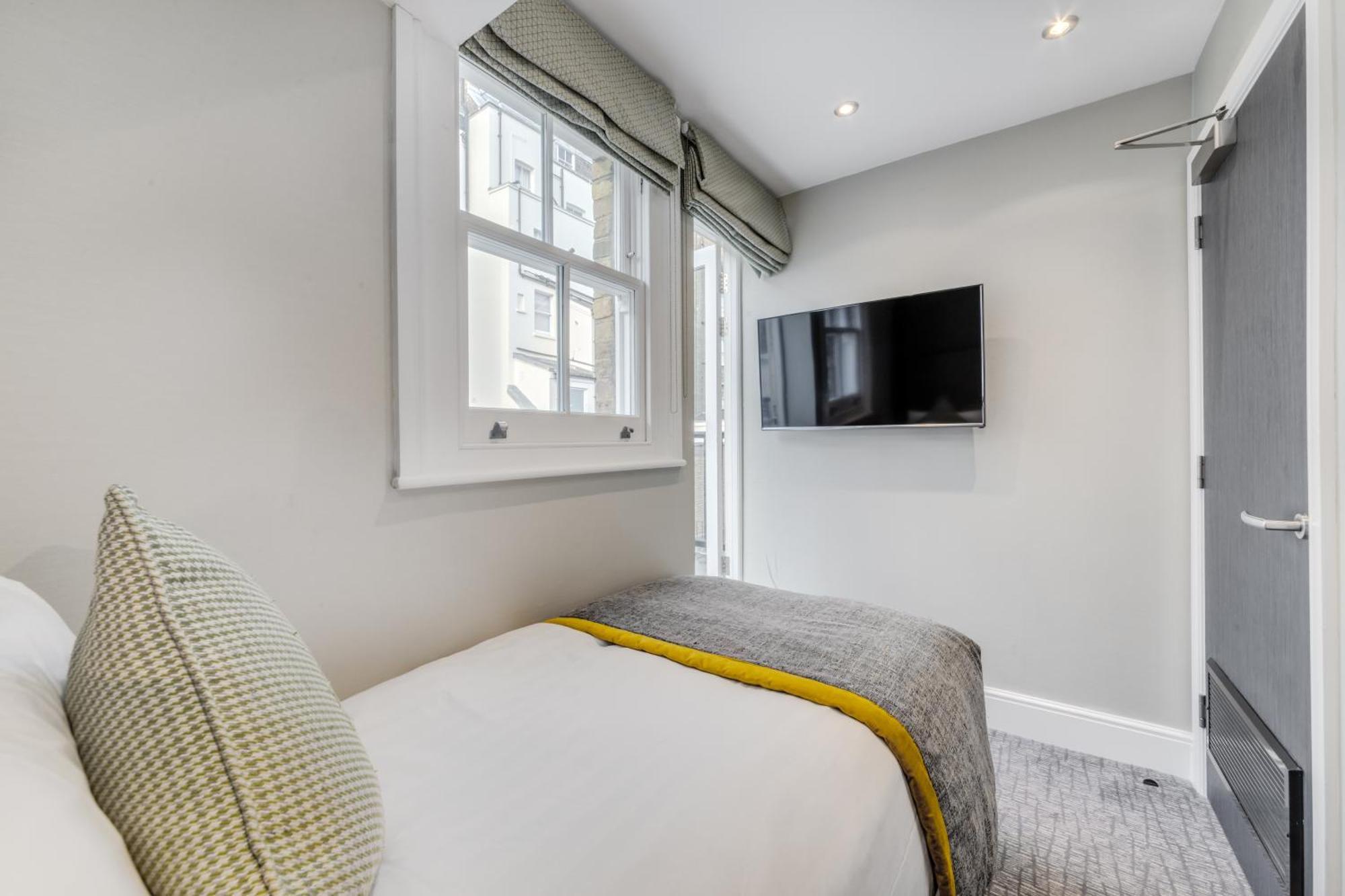 Single Room Balcony,1516338943:JPEG