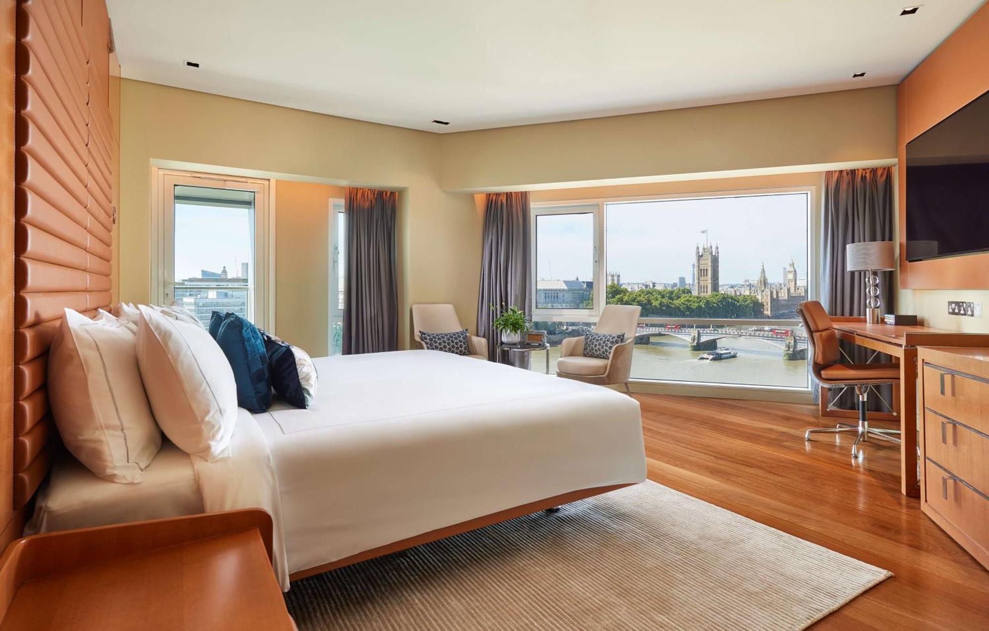 Two-Bedroom Suite Balcony River View,1516342372:JPEG