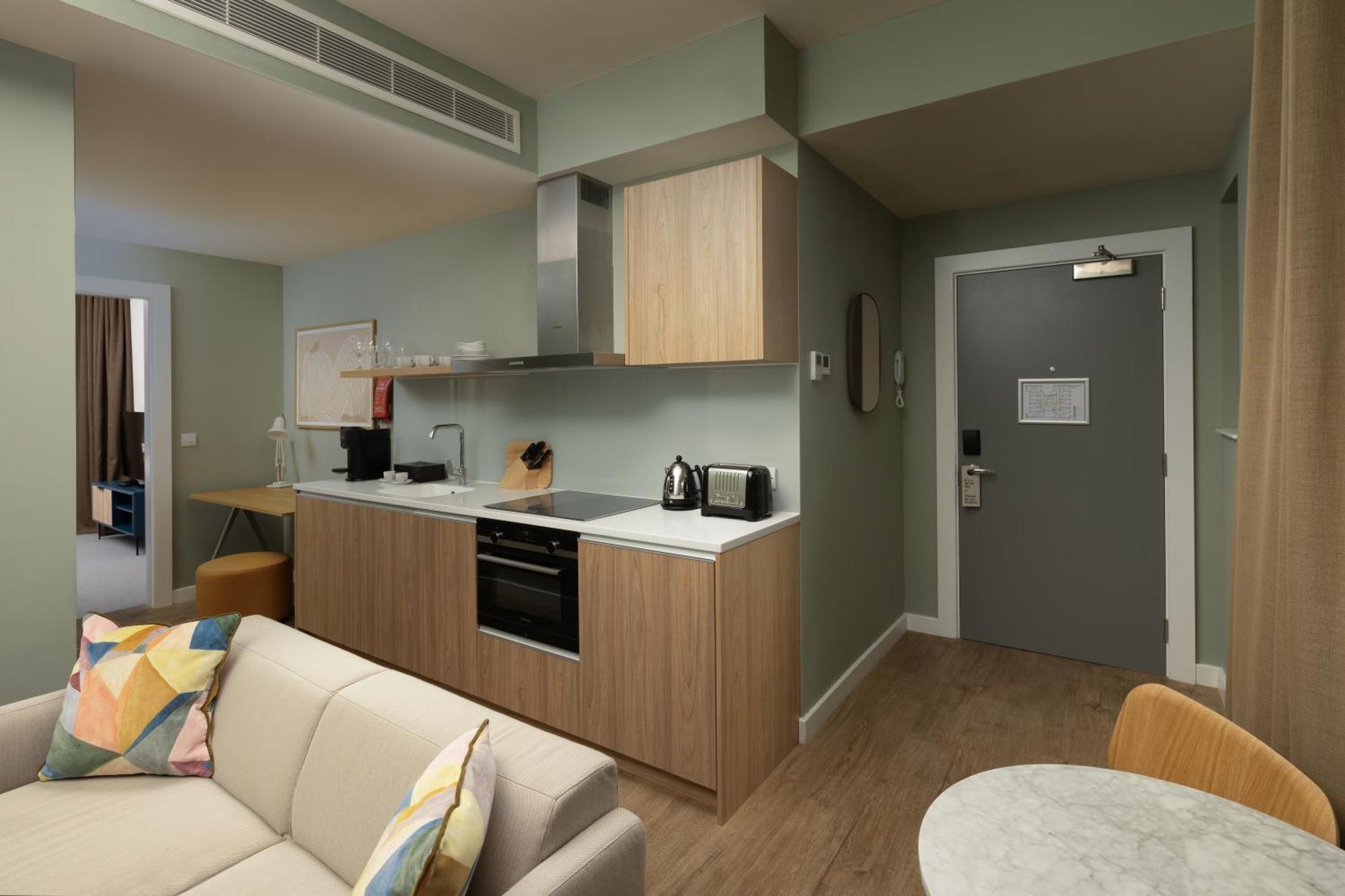 One-Bedroom Apartment,1595496306:JPEG