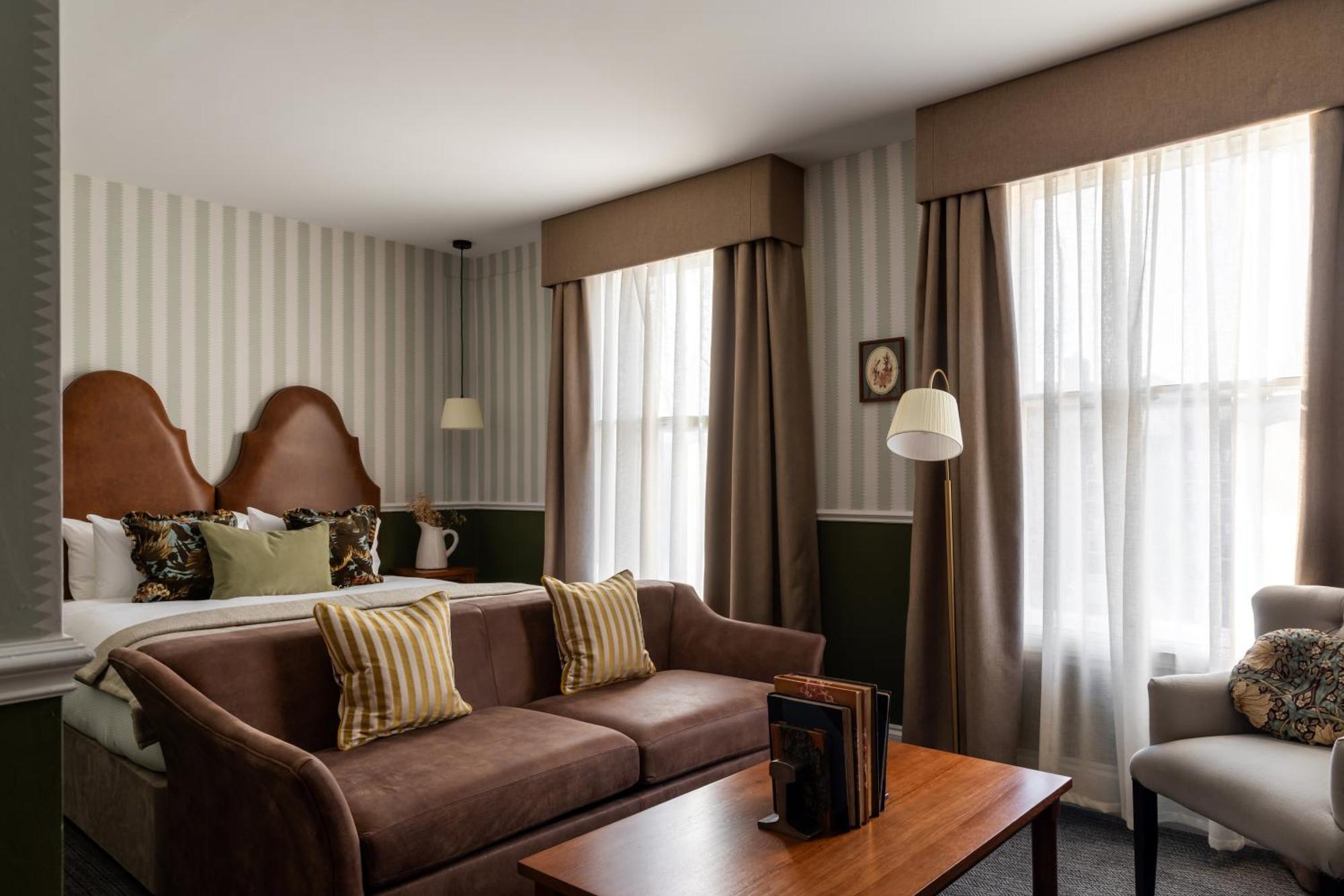Suite Júnior