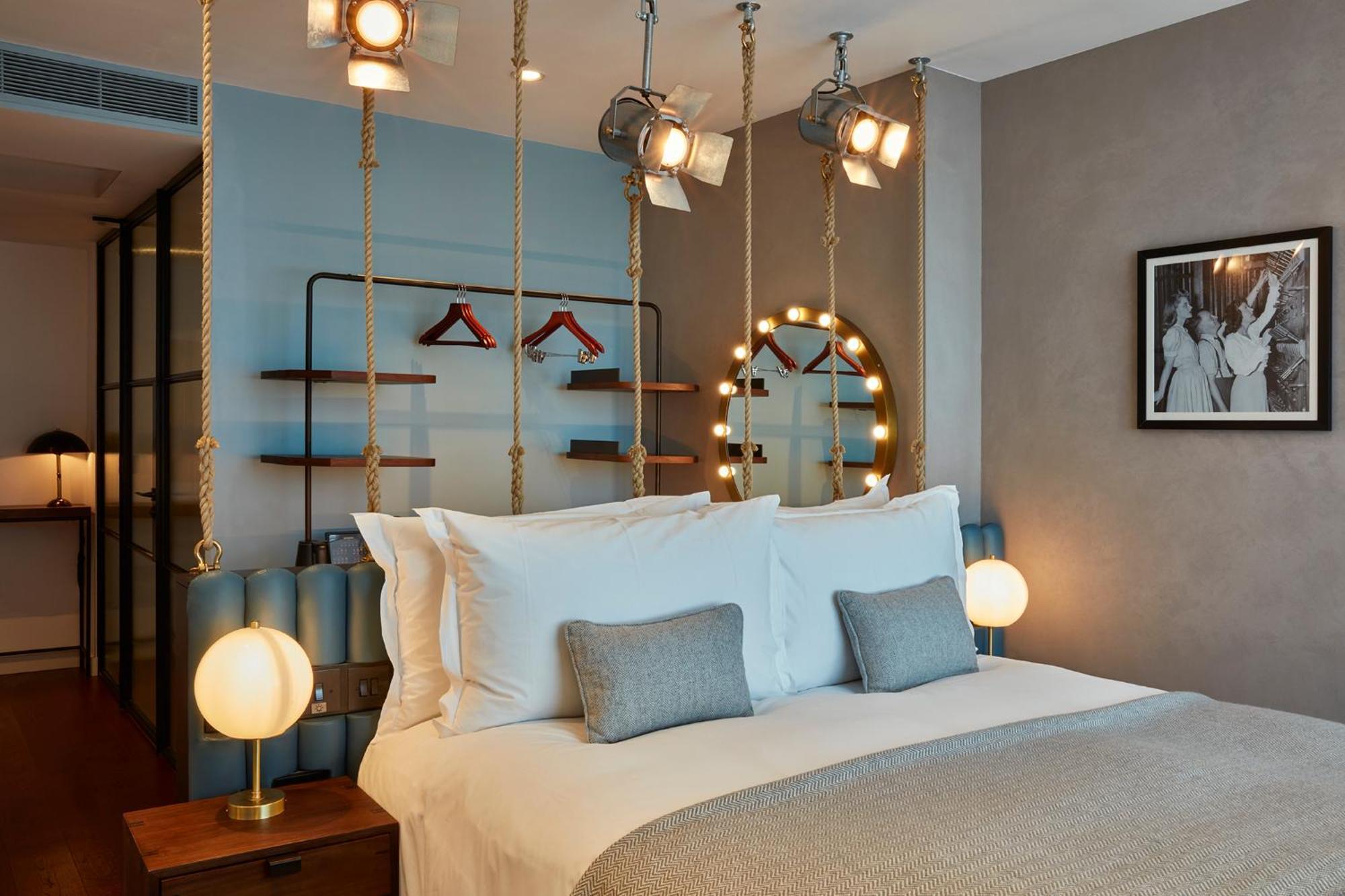 Premium Queen Room
