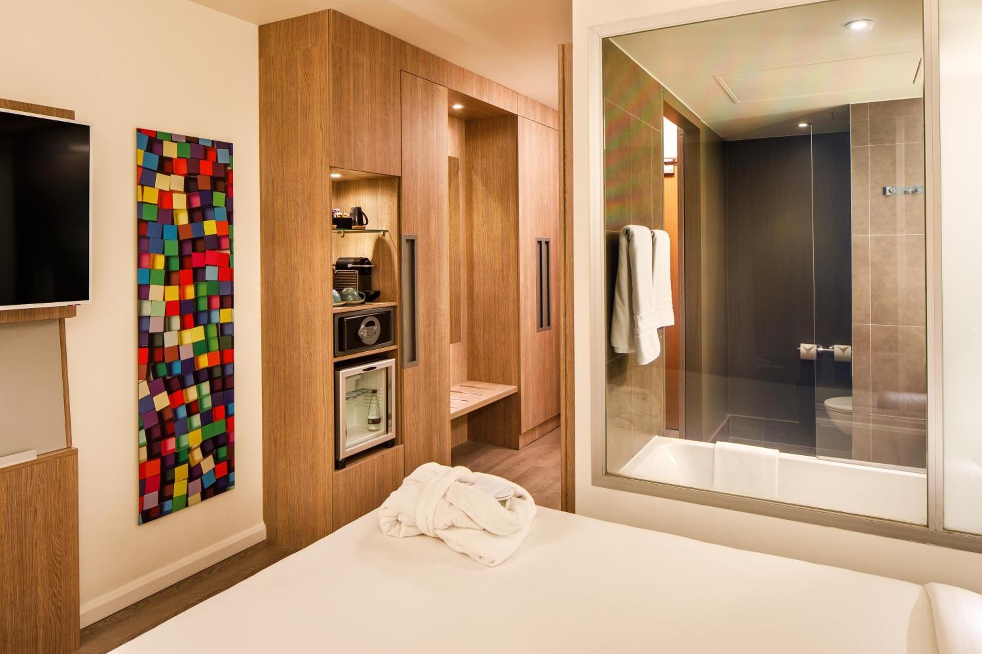 Chambre Exécutive avec 1 Lit Queen-Size et 1 Canapé-Lit Double