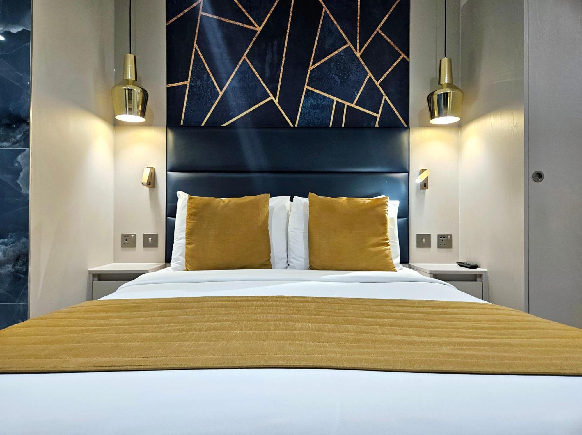 Signature Jacuzzi Suite,1739409782:JPEG