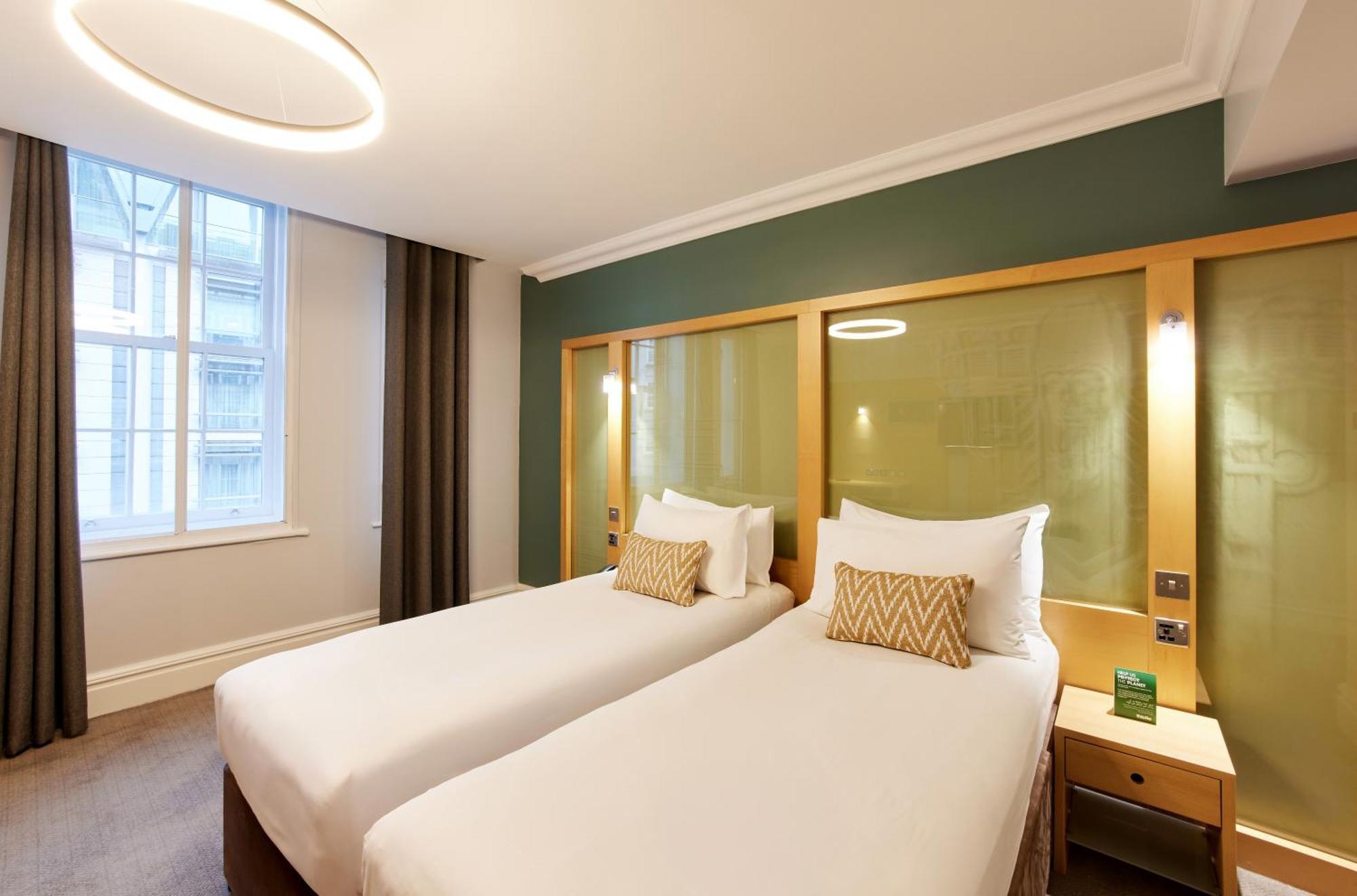 Quarto Twin Standard