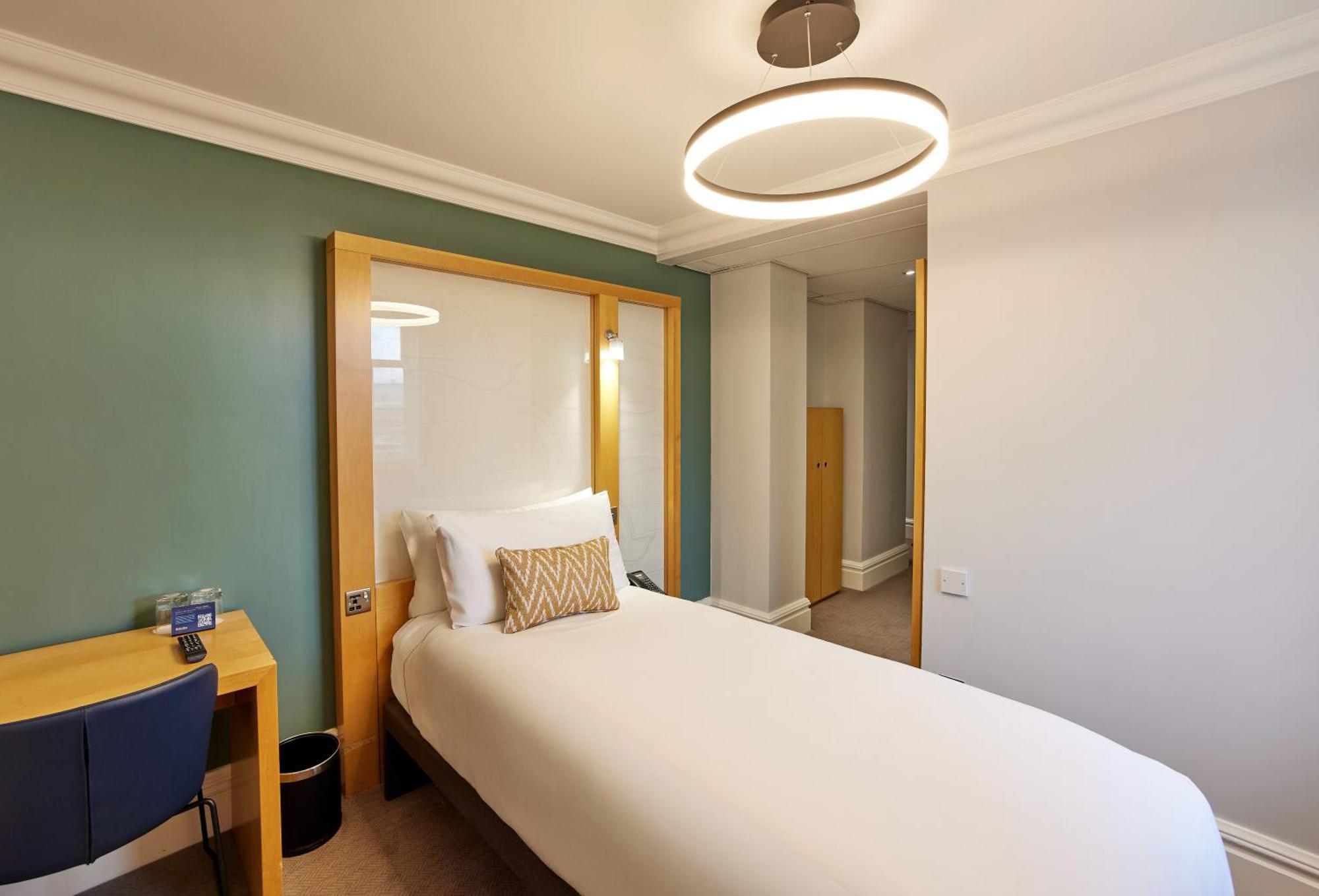 Quarto Individual Standard