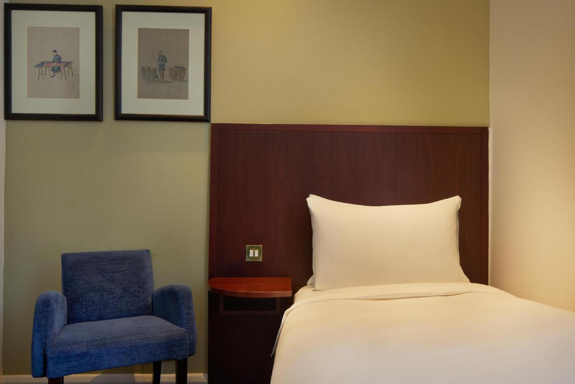Single Room,1756402505:JPEG