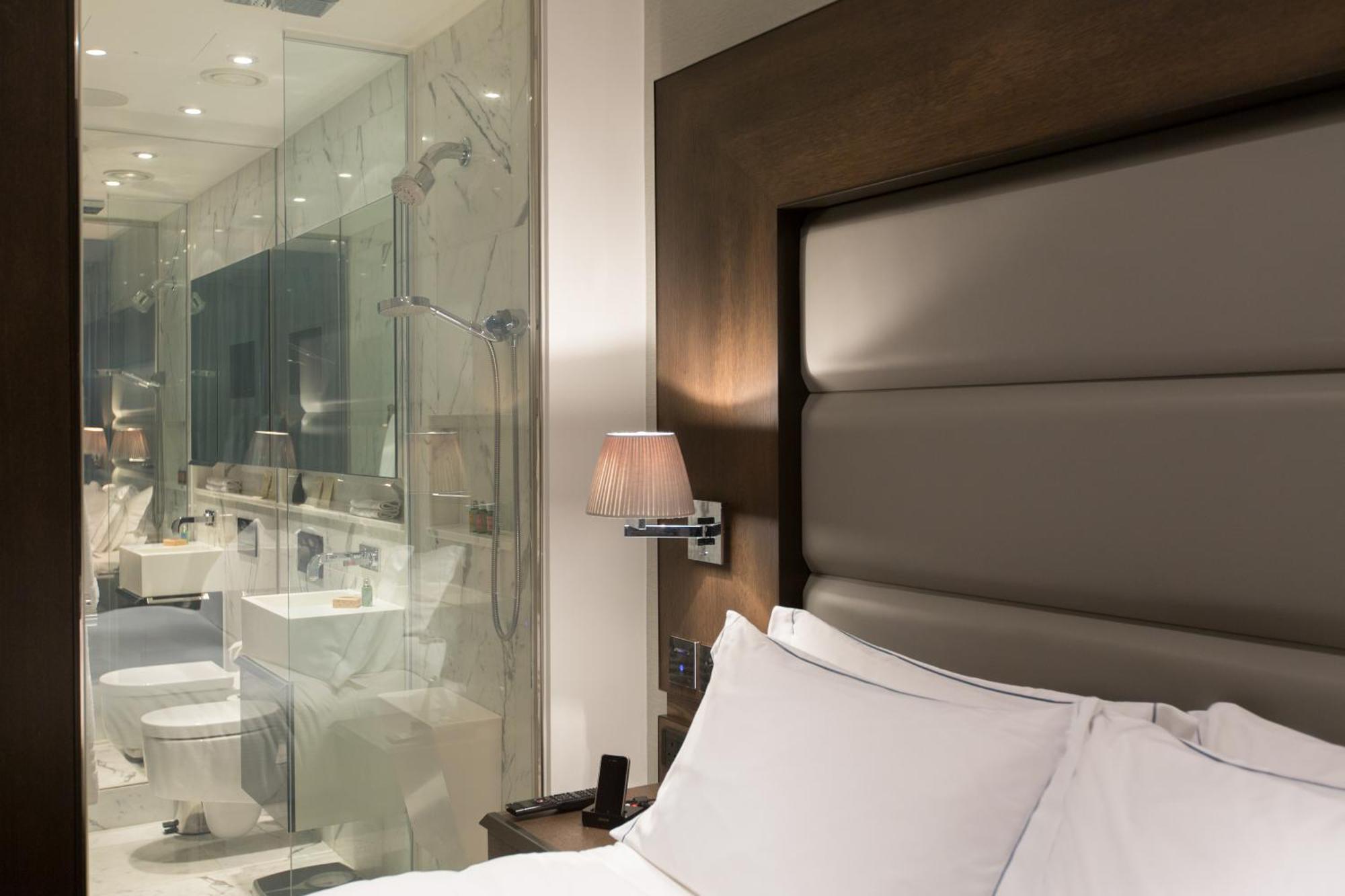 Quarto Queen Pequeno
