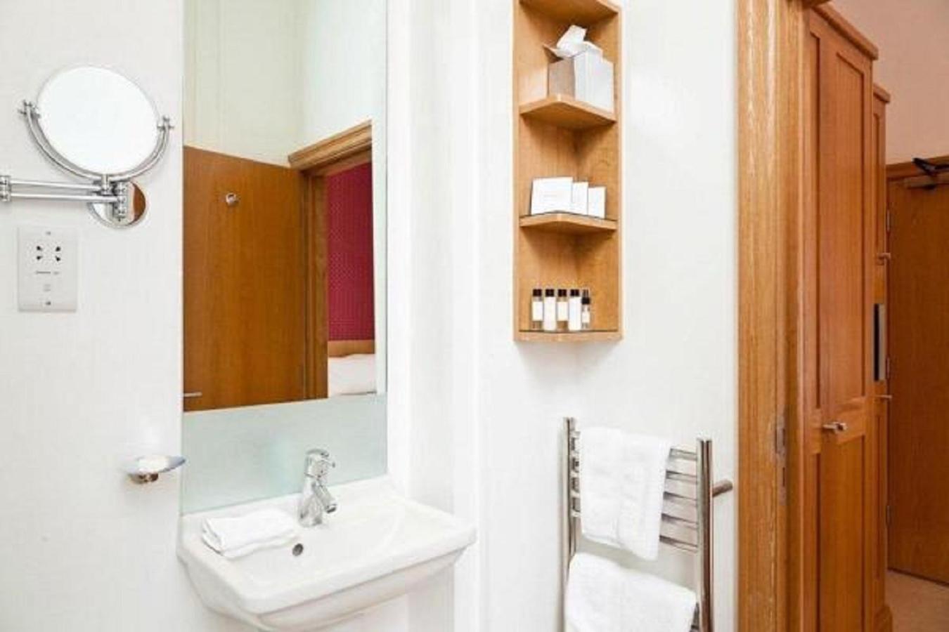 Quarto Individual Standard