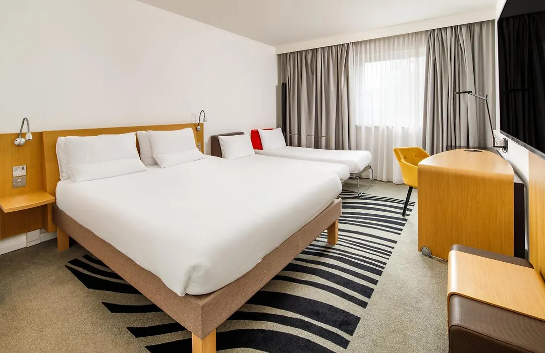 Novotel London Greenwich-1