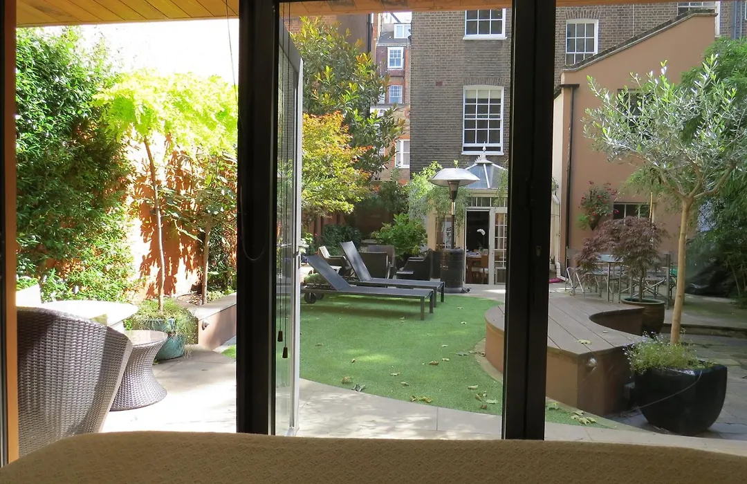 Romantic Bungalow In Notting Hill-1