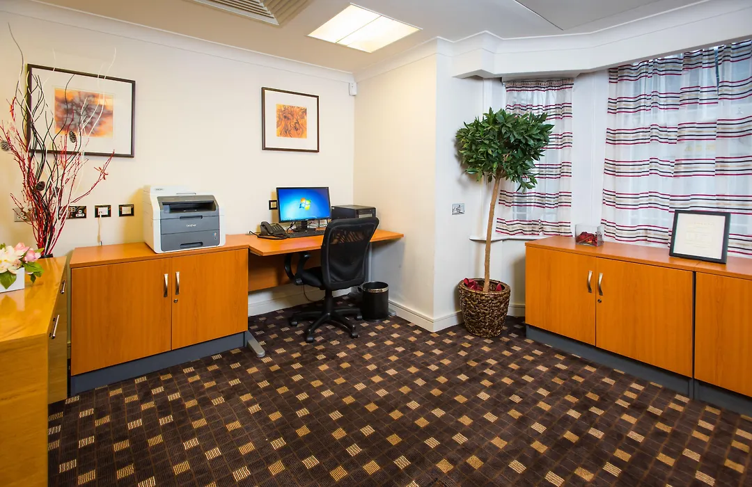 The Park City Grand Plaza Kensington Hotel-1