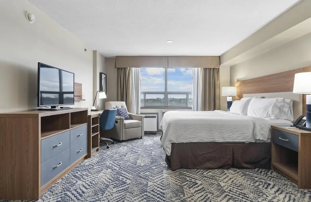 Holiday Inn Hotel & Suites London By Ihg-1