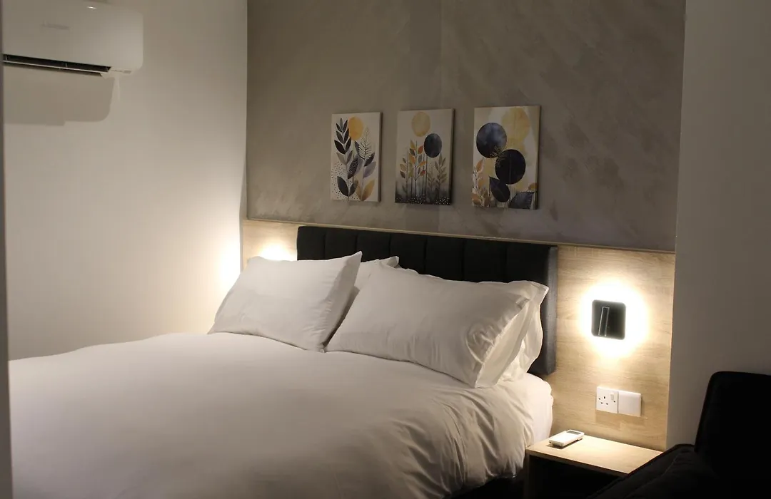 Paddington Townhouse Hotel By Oyo-1