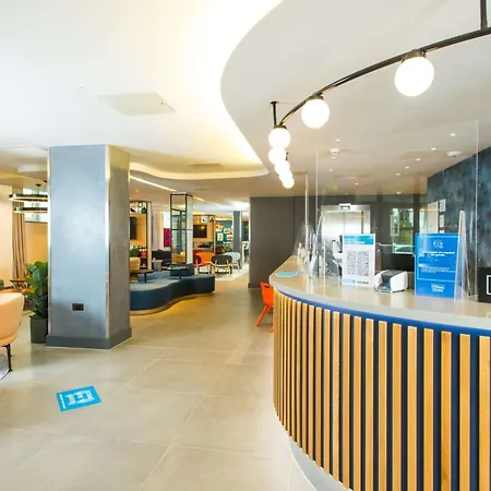 Hampton By Hilton London Park Royal-3