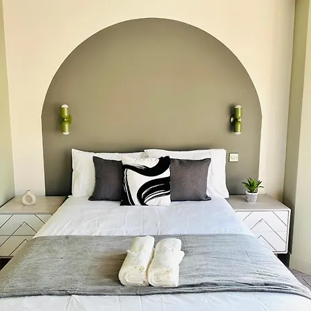 London Boutique Ensuite Room Like Hotel-3