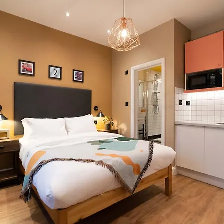 Room2 London Hammersmith Townhouse-3