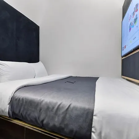The Z Hotel Trafalgar-3