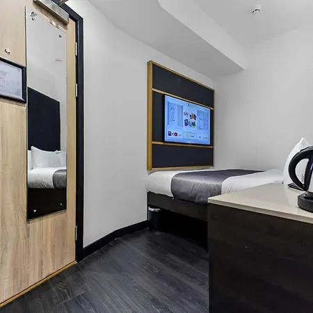 The Z Hotel Trafalgar-2