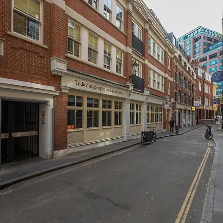 Central Servised Apartments On Artillery Lane-2