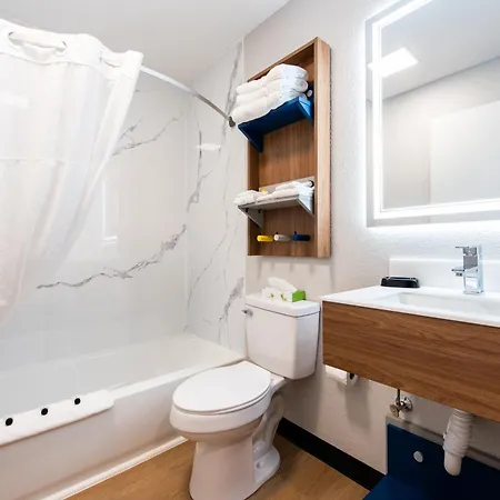 Microtel Inn & Suites By Wyndham London-2