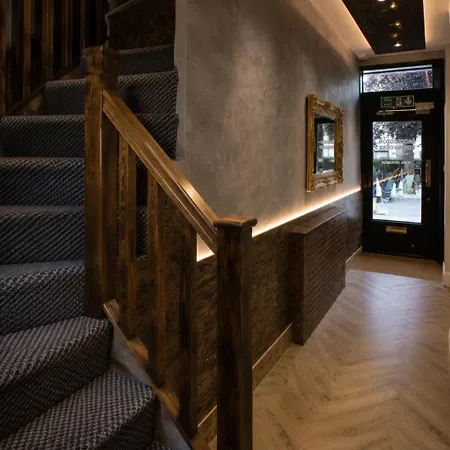Paddington Townhouse Hotel By Oyo-3